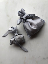 Load image into Gallery viewer, Silk Gift Bags
